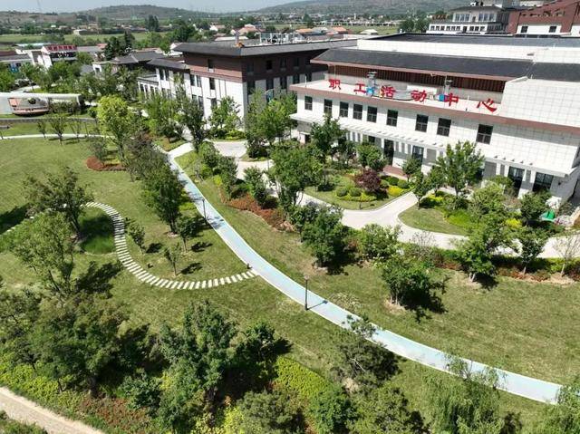 喜報 |陜西柳林酒業(yè)集團有限公司榮獲市級“園林式單位”榮譽稱號:園林公司

