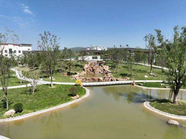 喜報 |陜西柳林酒業(yè)集團有限公司榮獲市級“園林式單位”榮譽稱號:園林公司
